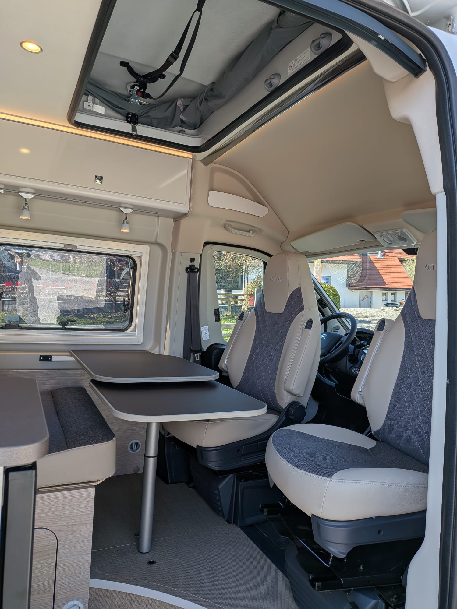 Picture of the campervan 'The Campeo XL'